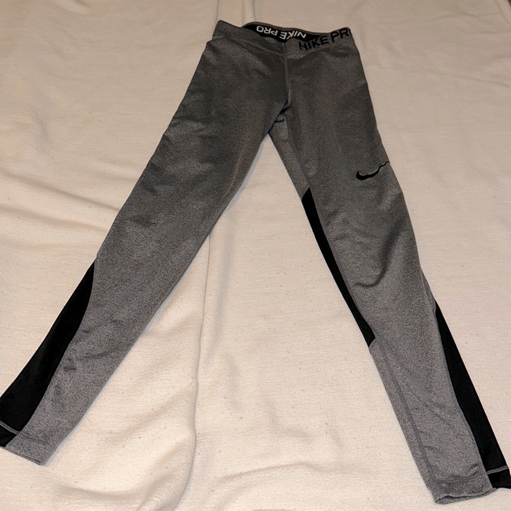 Gray Nike leggings, barely worn, size xs